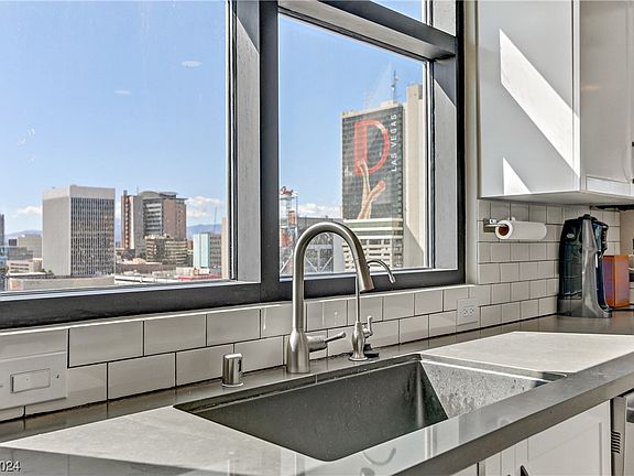 4th image of 150 Las Vegas Blvd #1107