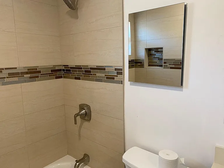 3570 Bennett Ave — Photo 23