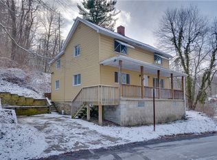516 Amblers Ln, West Mifflin, PA 15122