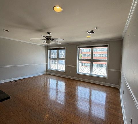 3rd image of 1330 Clinton St APT 501