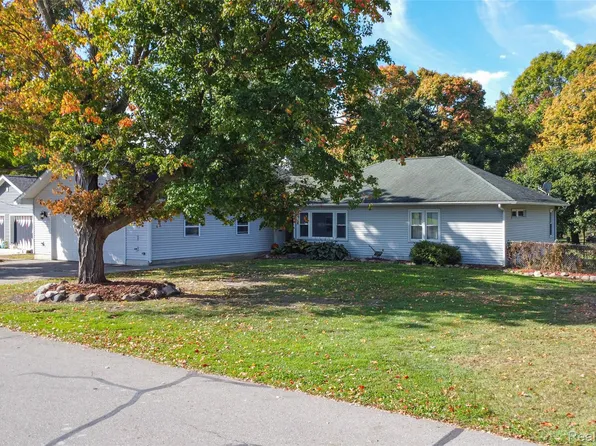 111 N Ann St, Byron, MI 48418
