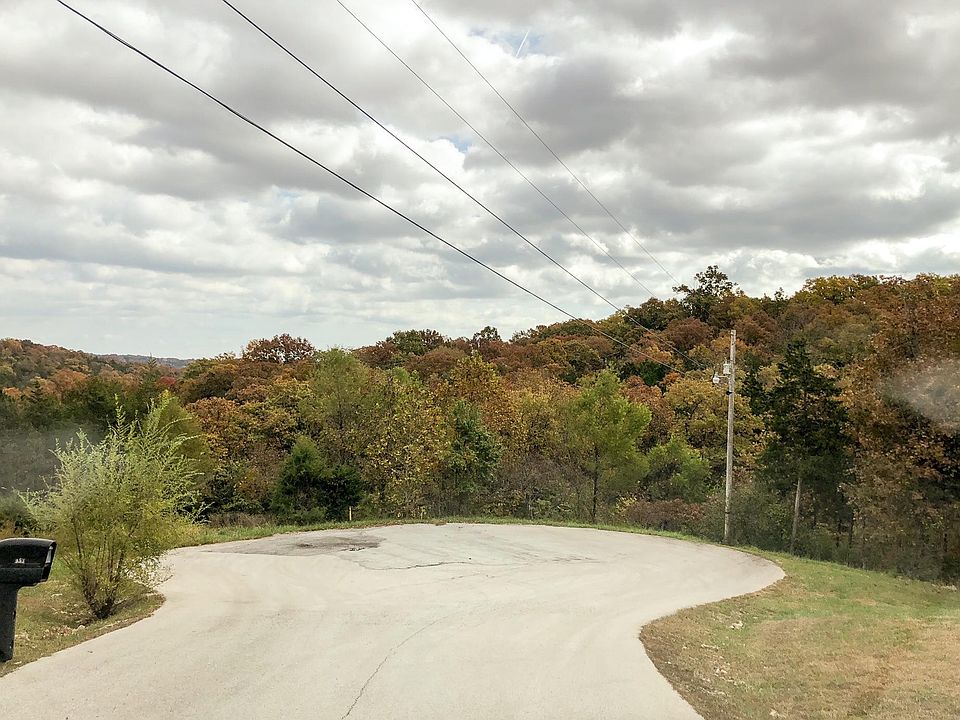 2nd image of 466 Kiier Ct