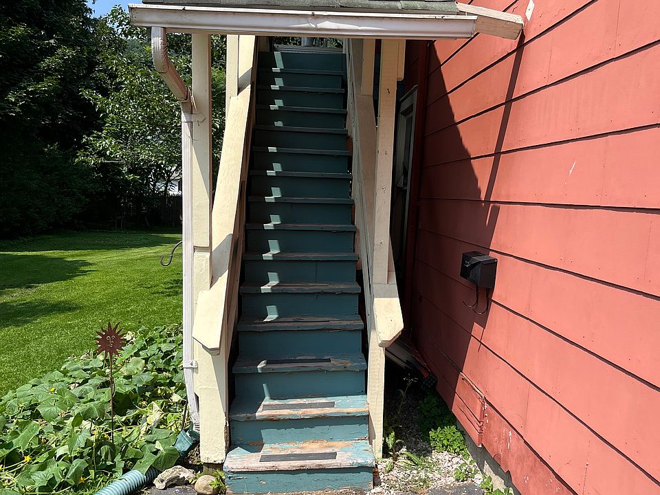 1st image of 359 Main St #1/2