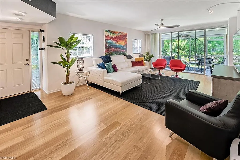 3 bed, 2.0 bath, 1616 sqft, $6,000 — Photo 1
