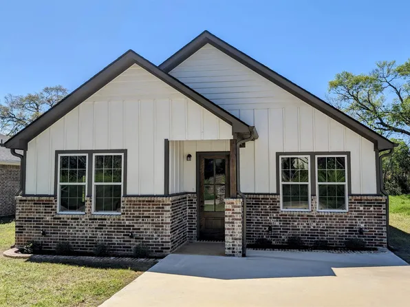 509 Zimmerman St, Jacksonville, TX 75766