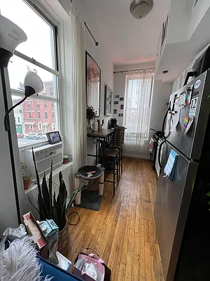 Rented by Delmark Realty LLC | media 41