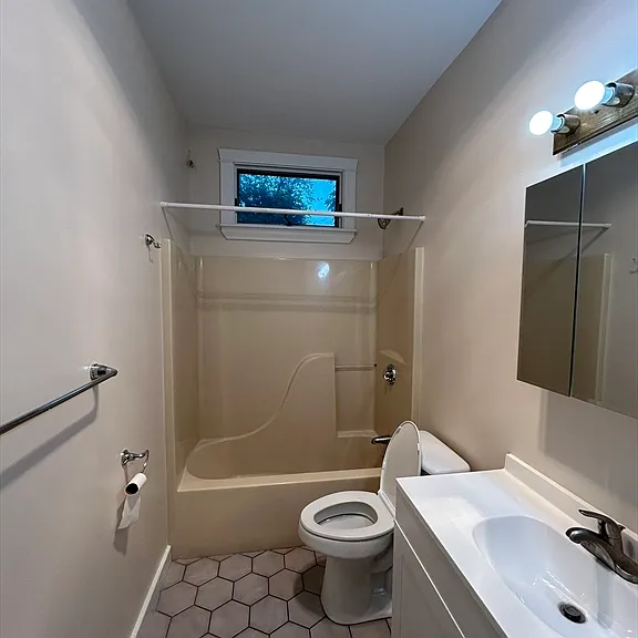 1042 Sassaquin Ave #1 — Photo 14
