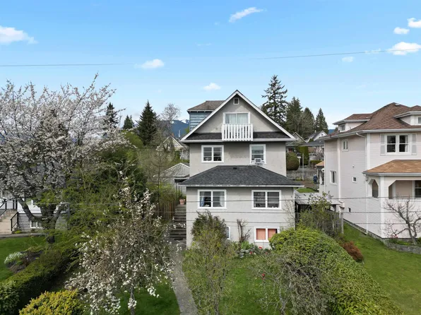 444 E 6th St, North Vancouver, BC V7L 1P9