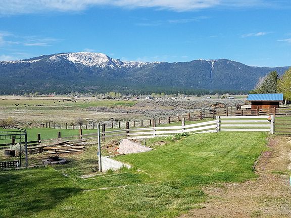 Views of the valley and mountain