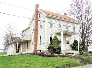 30 Creamery Rd, Reinholds, PA 17569