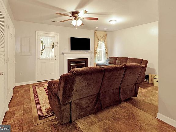 5th image of 52 Townes Pl