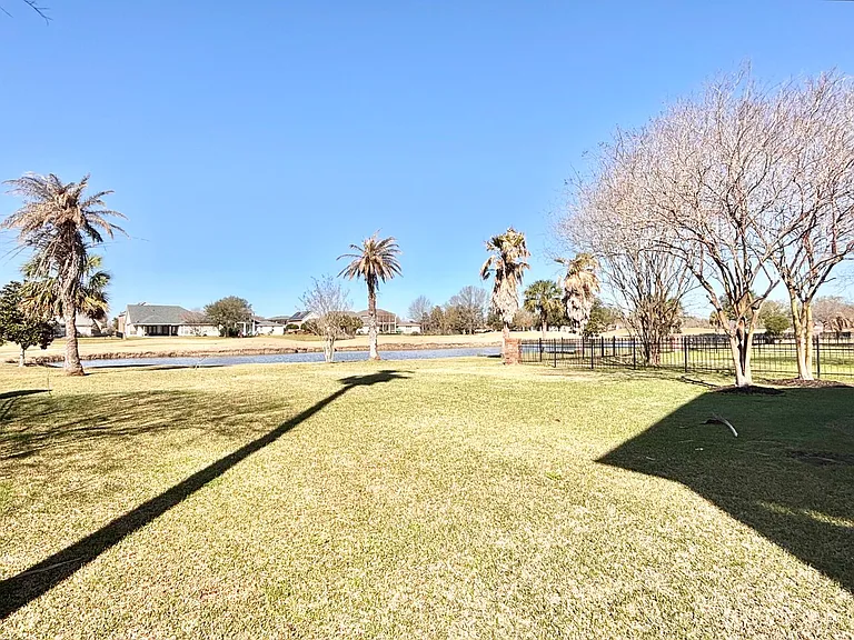 6181 Royal Palms Dr — Photo 33