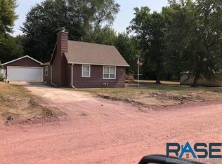 304 S 1st Ave, Brandon, SD 57005