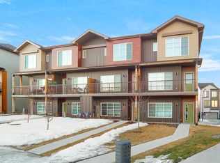 510 37th St SW, Edmonton, AB T6X3B2