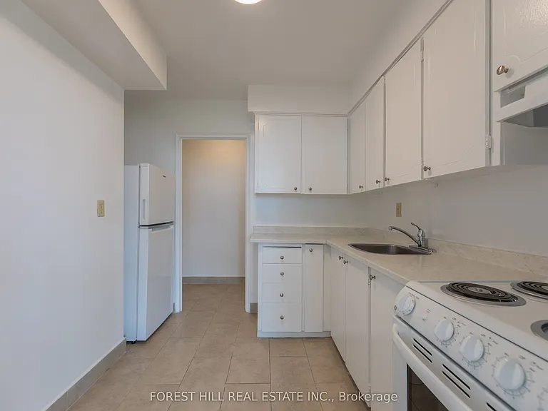 1130 Wilson Ave #306 — Photo 15