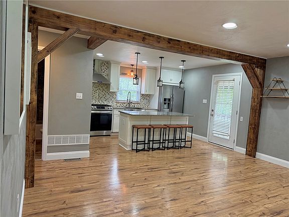 5th image of 220 Widmer Ave