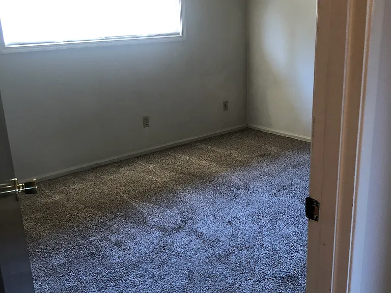 2749 SW Morris Ave — Photo 7