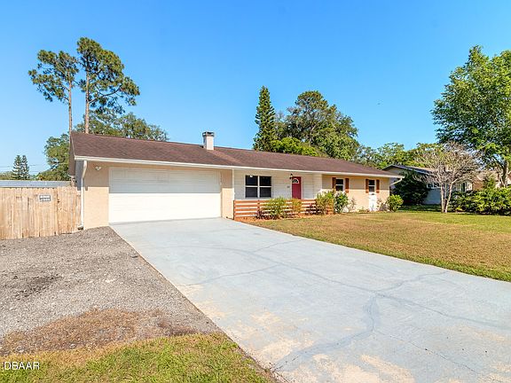 2nd image of 1913 Sabal Palm Dr