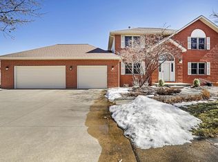 8 Brookshire Ln, Edwardsville, IL