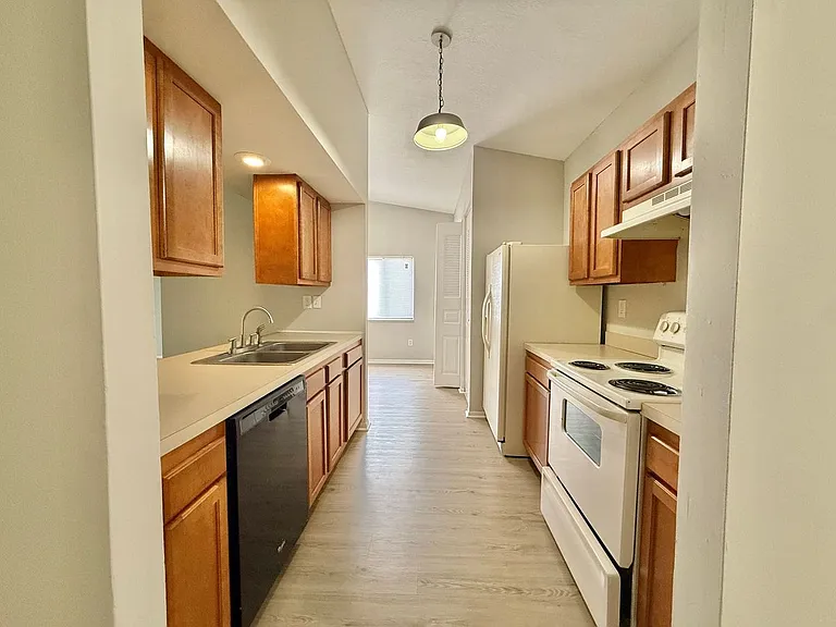 1228 Pine Sap Ct — Photo 10