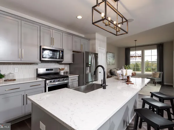 204 Husky Trl, Martinsburg, WV 25403