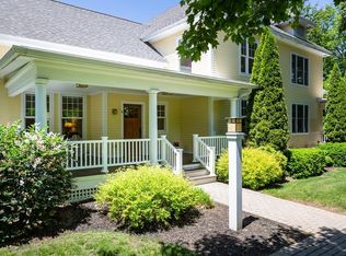 151 Amity St APT 4, Amherst, MA 01002