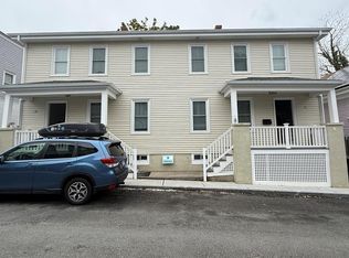 15 Kilburn Ct, Newport, RI 02840