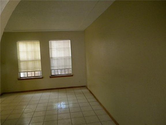 4th image of 1544 James Chisum Dr
