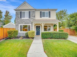 345 Chelmsford Dr, Brentwood, CA