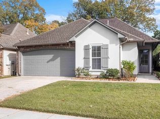 5677 Hidden Ridge Ln, Baton Rouge, LA 70816