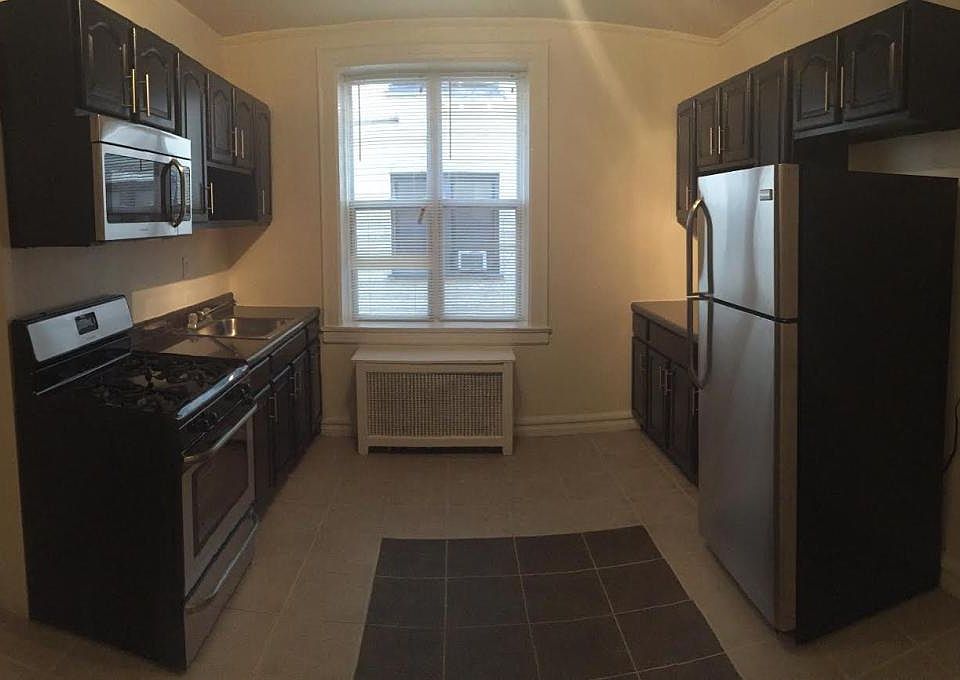 1st image of 164 S Harrison St APT 2B
