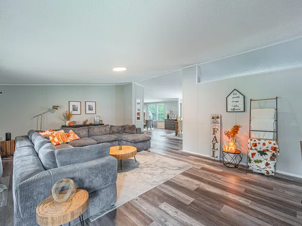 499 Nursery Rd, Lillington, NC 27546