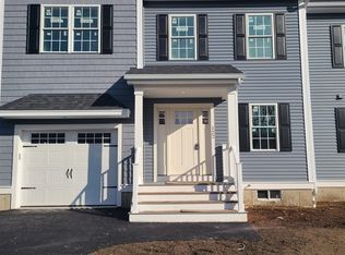 122 Village St FLOOR 1, Reading, MA 01867