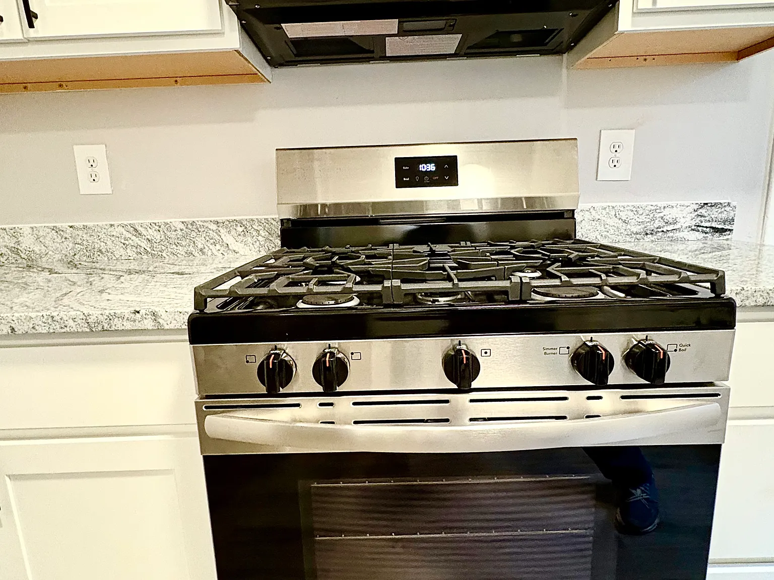 6 bed, 2800 sqft, $4,000 — Photo 3