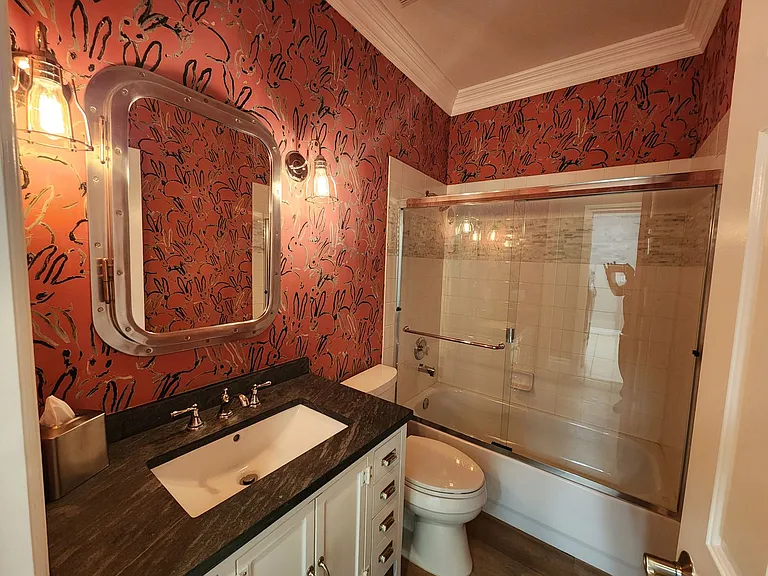 9516 Royal Lamb Dr — Photo 16