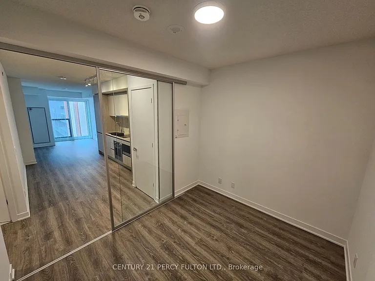 180 Front St E #906 — Photo 26