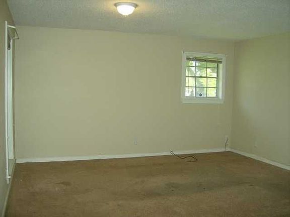 2nd image of 100 Kerns Dr