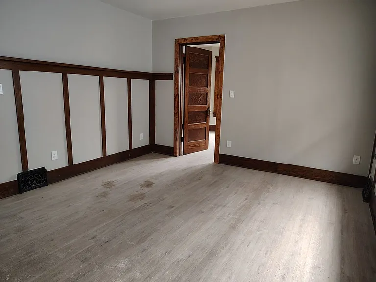 3365-3367 N Oakland Ave — Photo 10