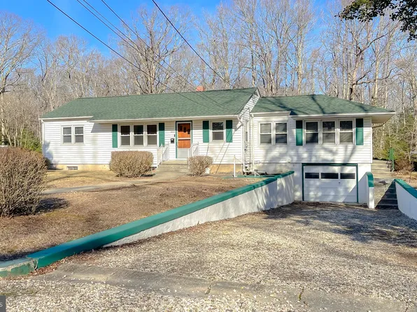 6855 Vernick Ln, La Plata, MD 20646