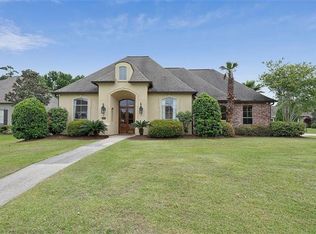 413 Shady View Ln, Covington, LA 70433