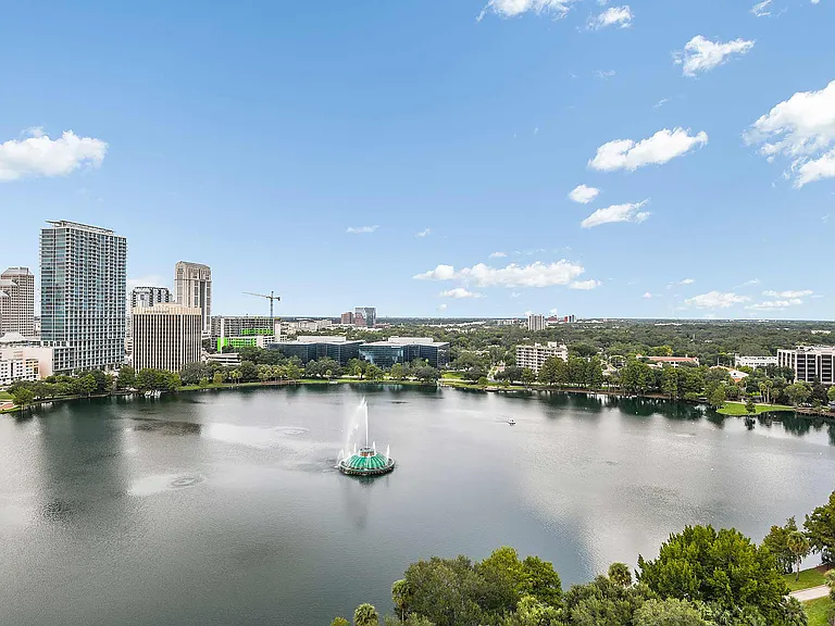 Paramount on Lake Eola — Photo 50