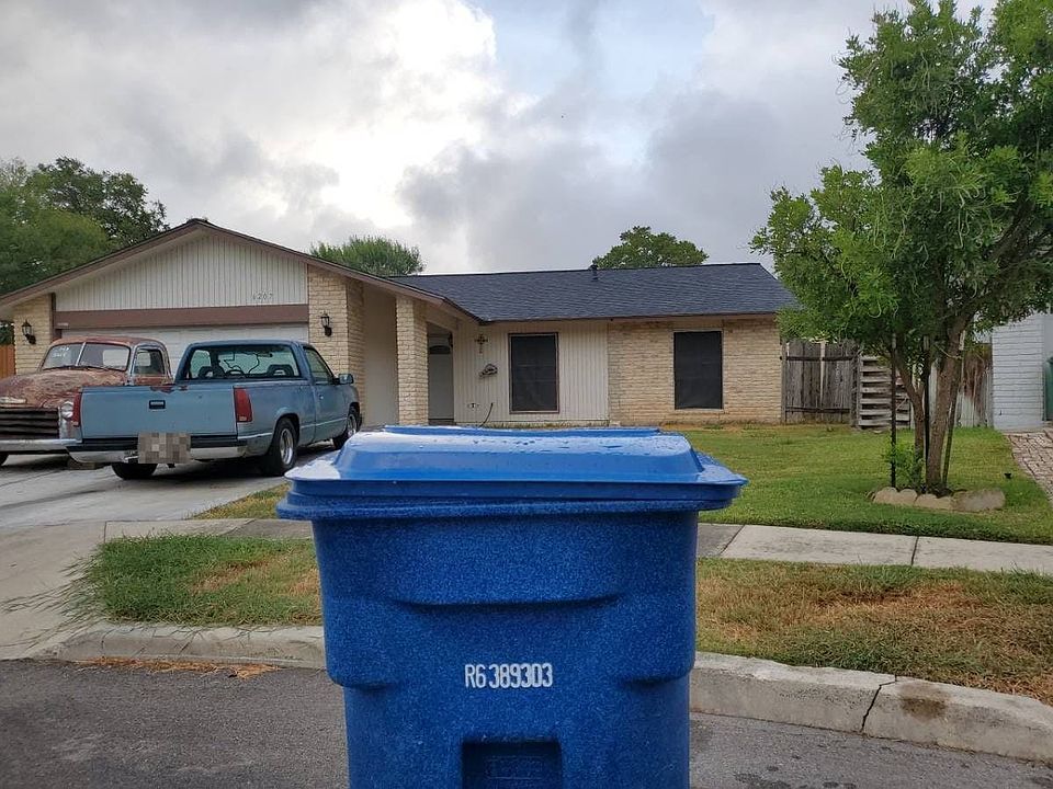 1st image of 6207 Summer Forest St
