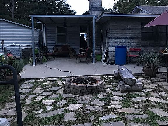  patio/outdoor firepit