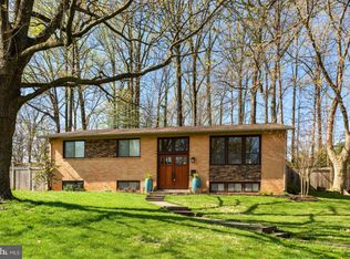 8940 Victoria Rd, Springfield, VA 22151