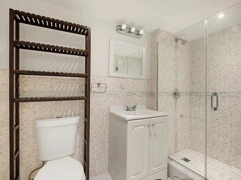 485 Bainbridge St #1 — Photo 13