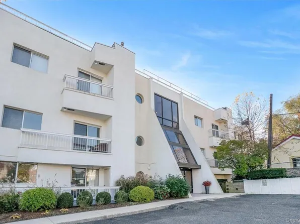 190 Schofield Street #2E, Bronx, NY 10464