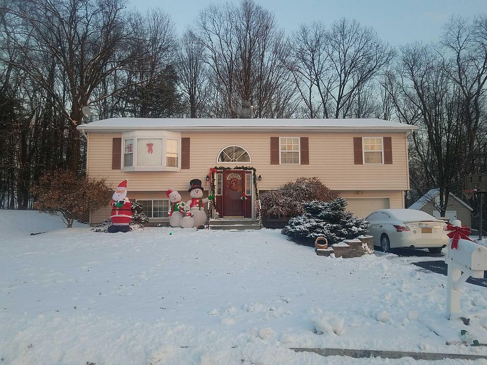 1st image of 12 Princeton Dr