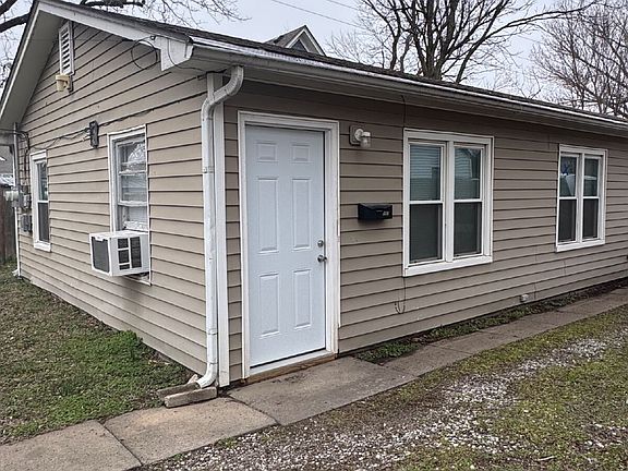 2nd image of 457 N Gordon St