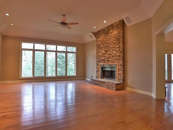 2nd image of 65 Easton Ln
