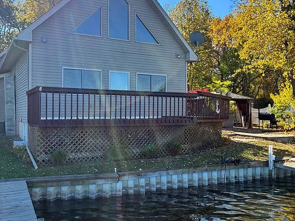 349 S Lakeside Dr, Michigan Center, MI 49254